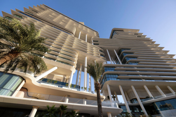 Foster + Partners'ın Lana'sı Dubai Sahilinde Kapılarını Açıyor