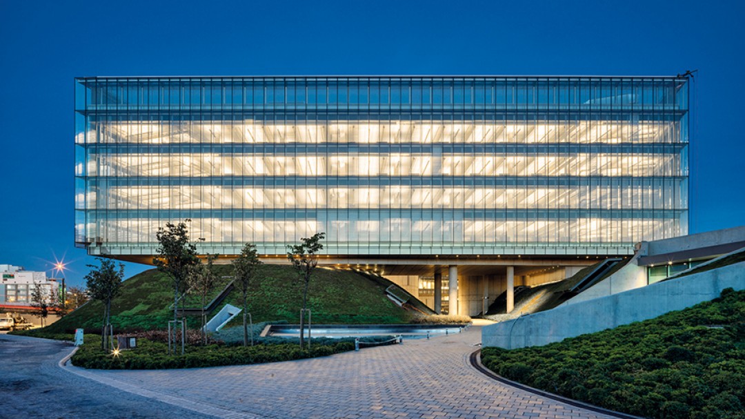 Pejzajın Üzerinde Bir Kampüs