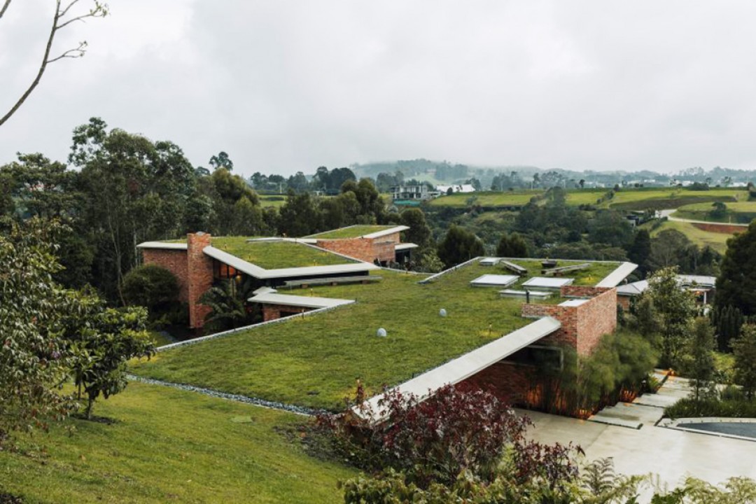 Yeşil Çatı Uygulaması Yerel Bitki Örtüsüne Karışıyor