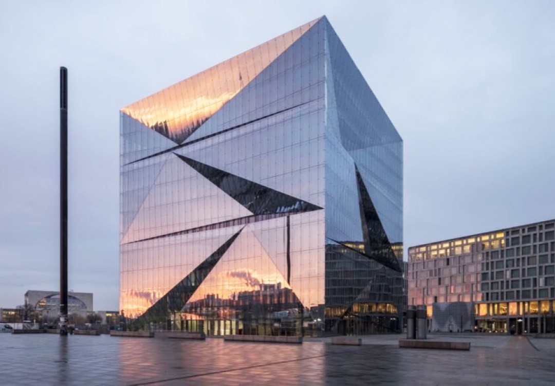 Yeni Nesil Akıllı Bina Cube Berlin
