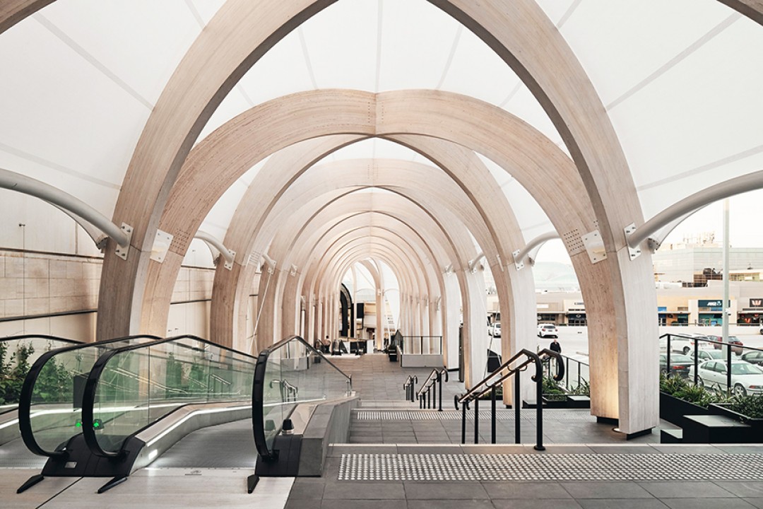 Malzemenin Sadeliği Diyagonal Yapının Karmaşıklığını Maskeliyor