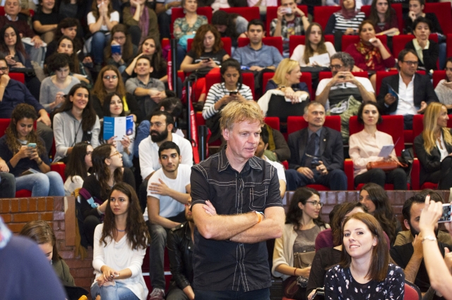 ​Şişecam Düzcam, T Buluşmaları’nda Mimar Winy Maas’ı Ağırladı