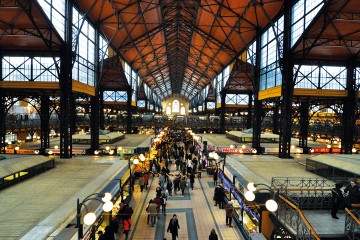 Nagyvásárcsarnok: ​Hala Aktif Olarak Yerel Halk Tarafından Kullanılan Bir Pazar Yapısı​