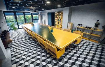 ​Kolektif House ​Üyelerinin Birbirleriyle İş Yaptığı Paylaşımlı Ofis