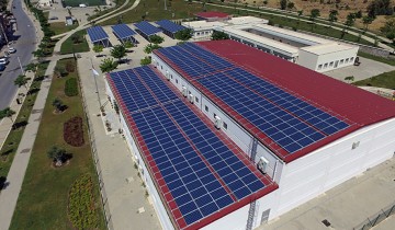 İzmir, Çatılarını Güneş Santralleriyle Donatıyor