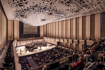 Iowa Üniversitesi Voxman Müzik Binası Tiyatroakustik Tavan Sistemi