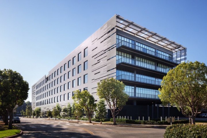 LEED Gold Sertifikalı WE3 Silicon Beach’te Boy Gösteriyor