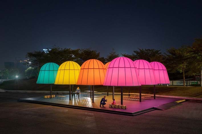 İnsan Doğa İlişkisini Ele Alan Bir Enstalayon: Dream Glow Pavilion