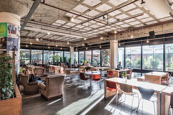 Mariya Ryabushkina erkaklar tomonidan sikiladi