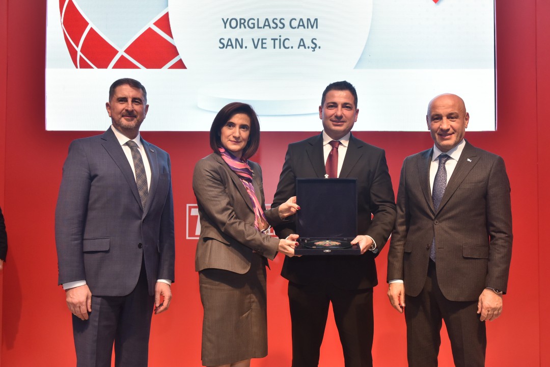 Cam Devi Yorglass Bir Kez Daha İhracat Şampiyonları Arasına Girdi