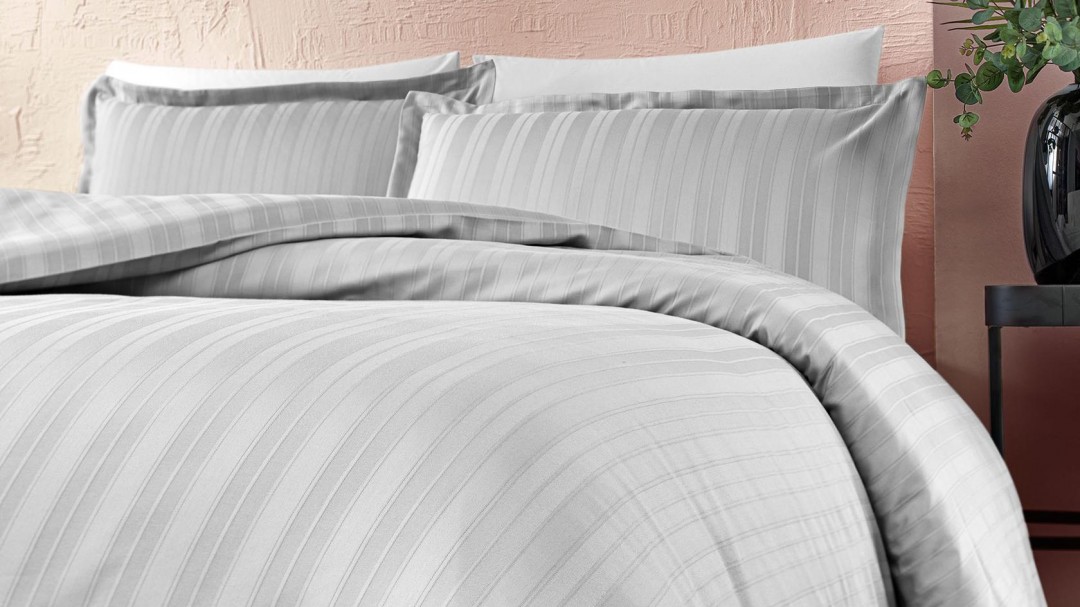 Lova yatak Elda nevresim takımı