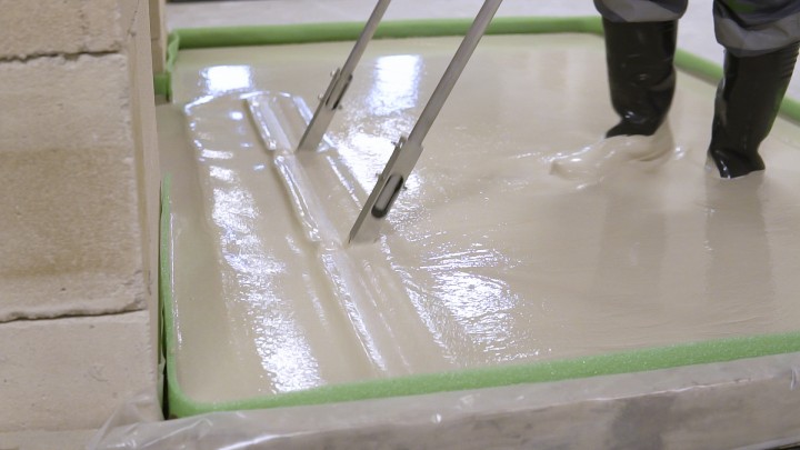 Knauf'tan Kendinden Yayılan Tesviye Şapı ‘Tribon®