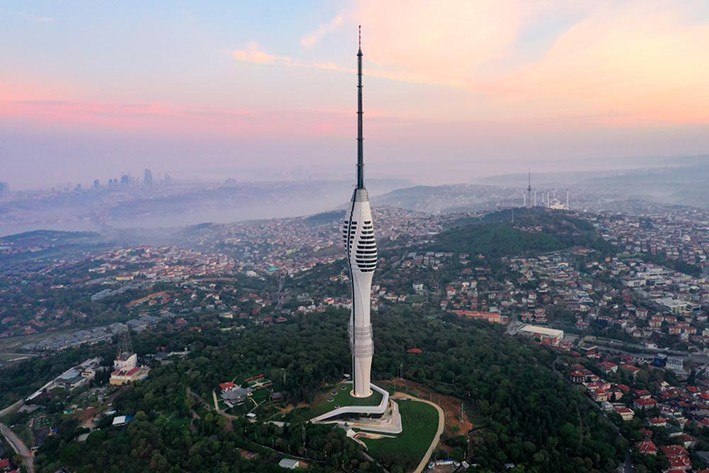 İstanbul'da Fütüristik Bir Kule: Çamlıca Kulesi