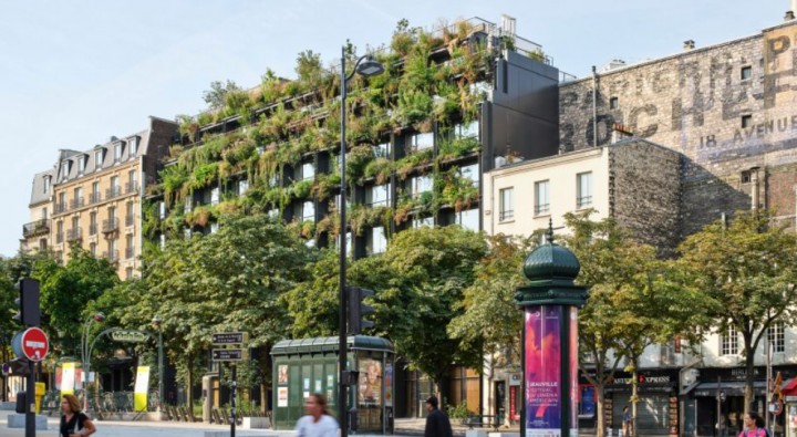 Triptych ve Philippe Starck'ın Doğayı Şehre Geri Getiren Bitkili 