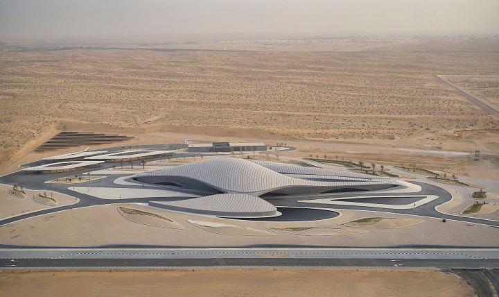 Zaha Hadid Architects Sıfır Karbon Genel Merkezini Tamamladı