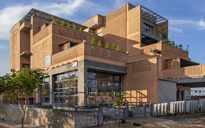 Ekolojik Bir Otel Tasarımı: Sunyata Eco Hotel