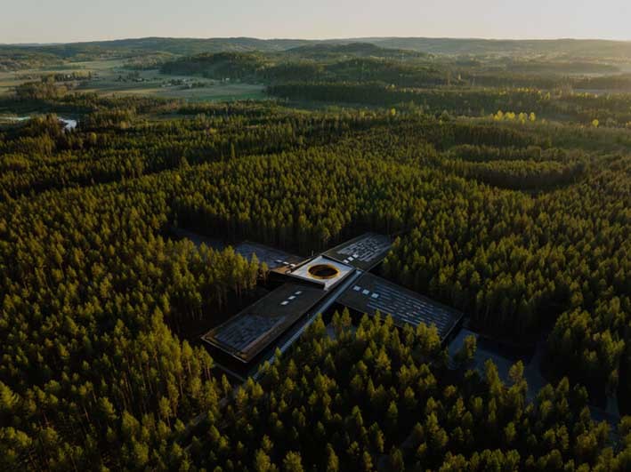 Norveç'te Tasarlanan Sürdürülebilir Bir Mobilya Fabrikası