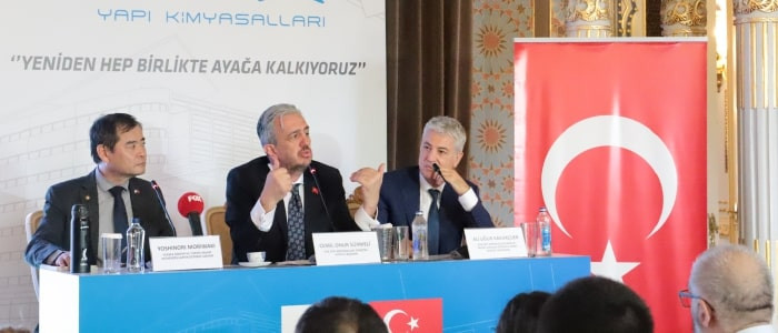 Yeniden Hep Birlikte Ayağa Kalkıyoruz Yeniden Hep Birlikte Ayağa Kalkıyoruz