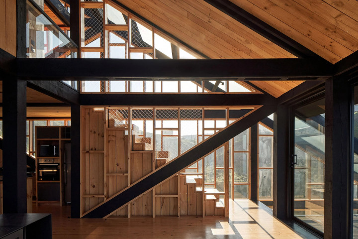 WMR Arquitectos Ahşap Çerçeveli Ev İnşa Ediyor