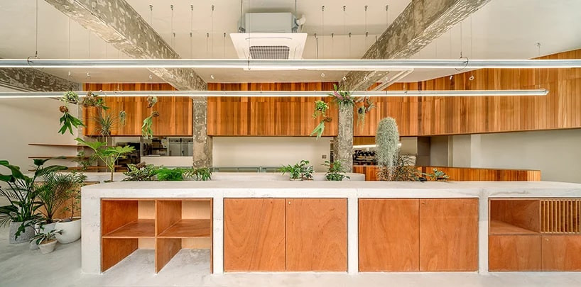 Tuğla, Beton ve Paslanmaz Çeliğin Kullanıldığı Yapı