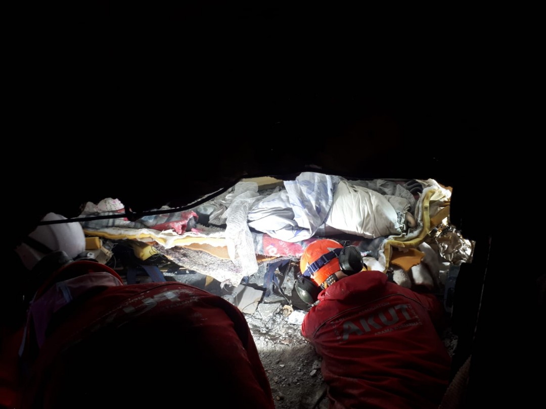 AKUT, Ekip Sayısını 28’e ve Gönüllü Sayısını 576’a Çıkardı AKUT, Ekip Sayısını 28’e ve Gönüllü Sayısını 576’a Çıkardı