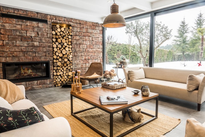 Sıcacık Yaşam Alanları: Artstone Panelleri ile Modern Şömine Yüzeyleri