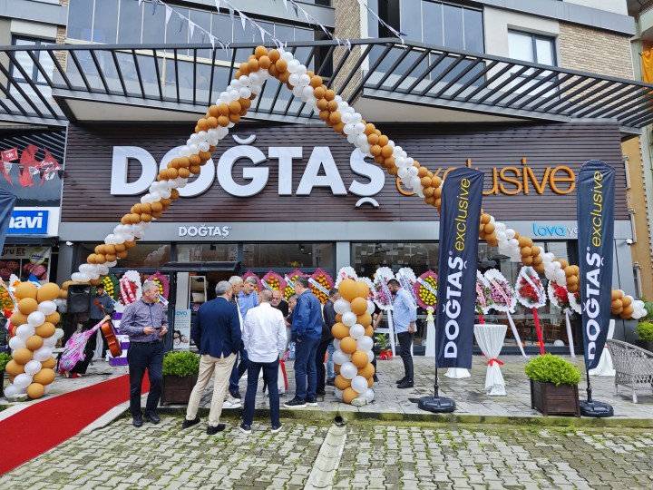 Doğtaş Artiv Hopa'da Yeni Mağazasını Açtı