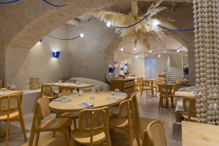 Kaspiyka Bir Sahil Restoranı
