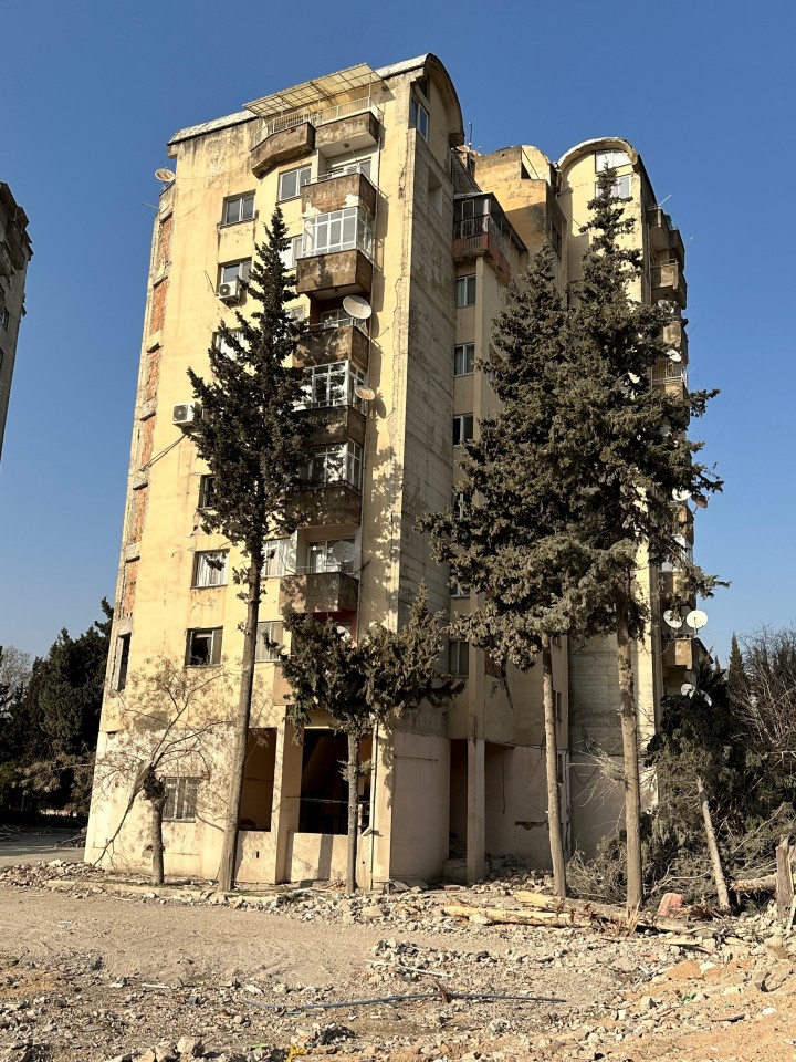 MasterBrace Karbon Lifli Polimer ile Güçlendirilen Bina Depremlere Karşı