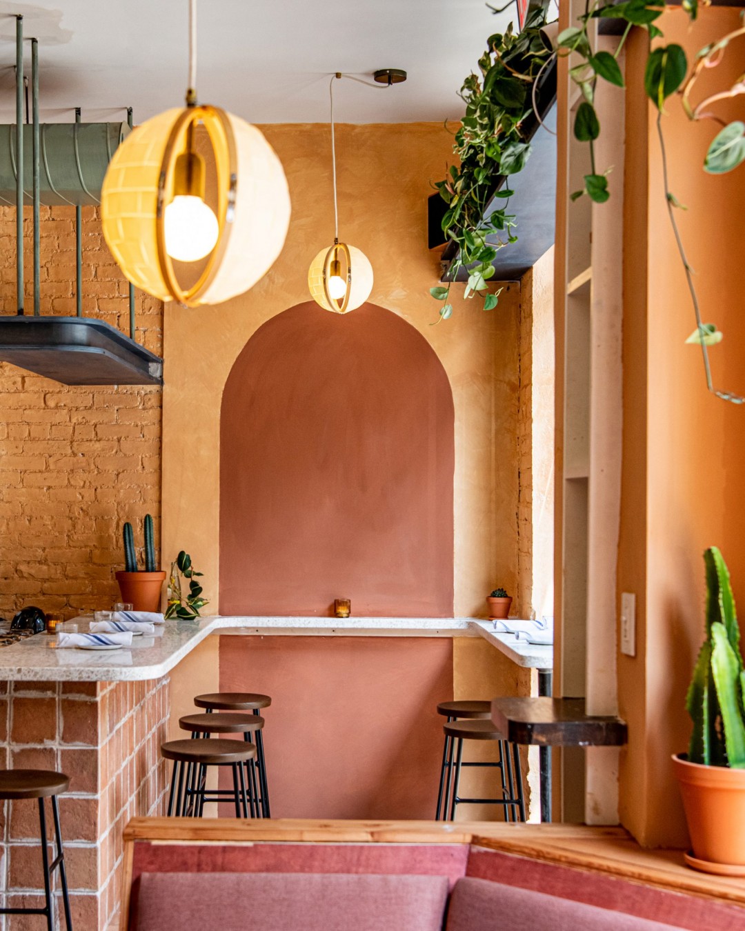 New York'un Donna Restoranında Doğal ve Geri Dönüştürülmüş Malzemeler Kullanıldı