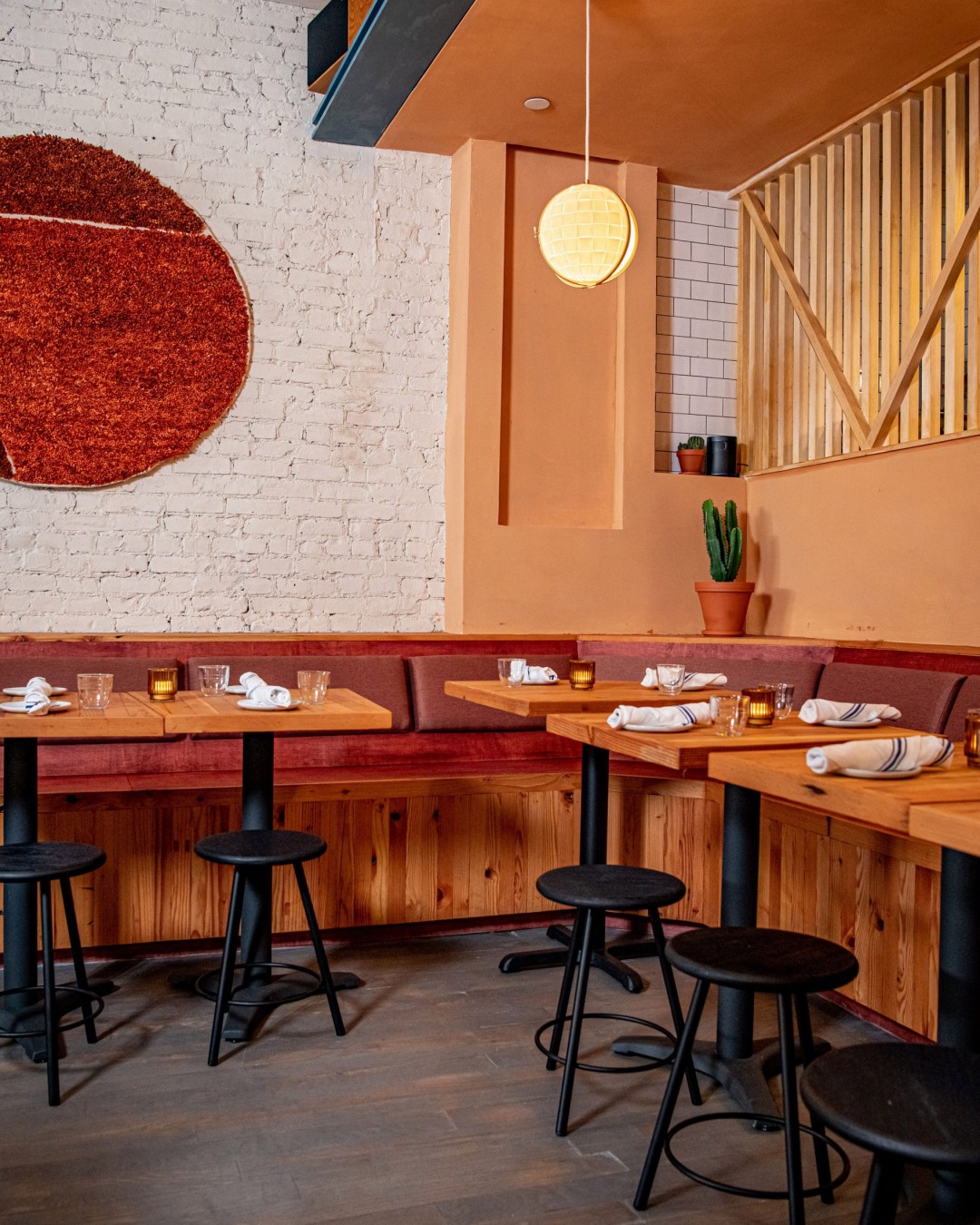 New York'un Donna Restoranında Doğal ve Geri Dönüştürülmüş Malzemeler Kullanıldı