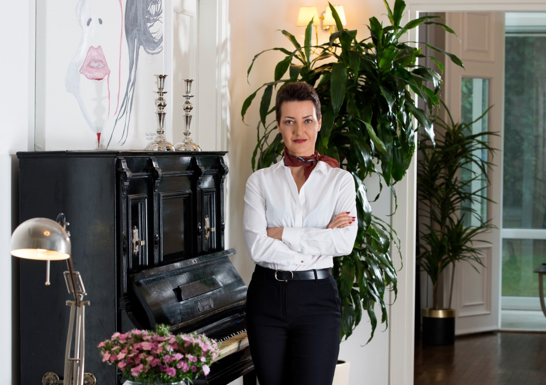 SEKSENDOKUZ 'un kurucu ortağı mimar Ayşe Çetin