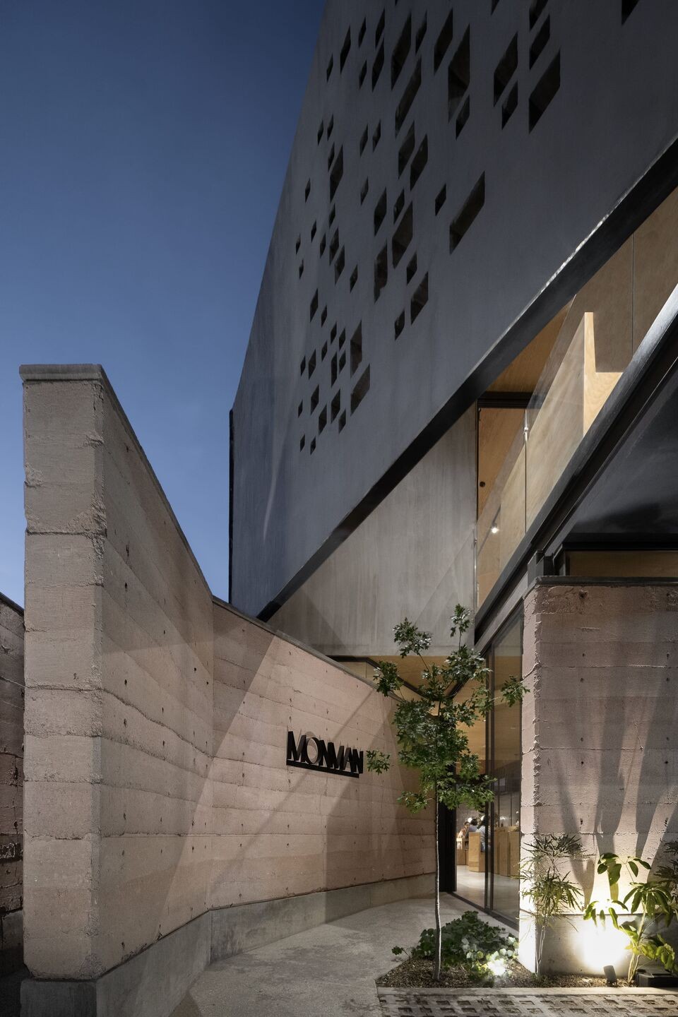 Sürdürülebilirliğin Ötesinde Tasarlanmış Bir Kafe Sürdürülebilirliğin Ötesinde Tasarlanmış Bir Kafe