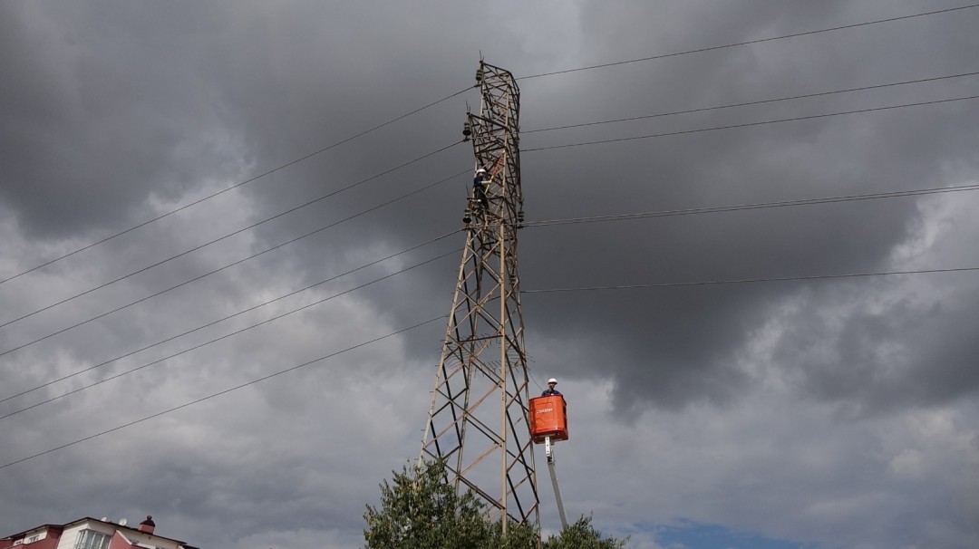 UEDAŞ Müşteri Memnuniyeti Sıralamasında Türkiye Birincisi Oldu! UEDAŞ Müşteri Memnuniyeti Sıralamasında Türkiye Birincisi Oldu!