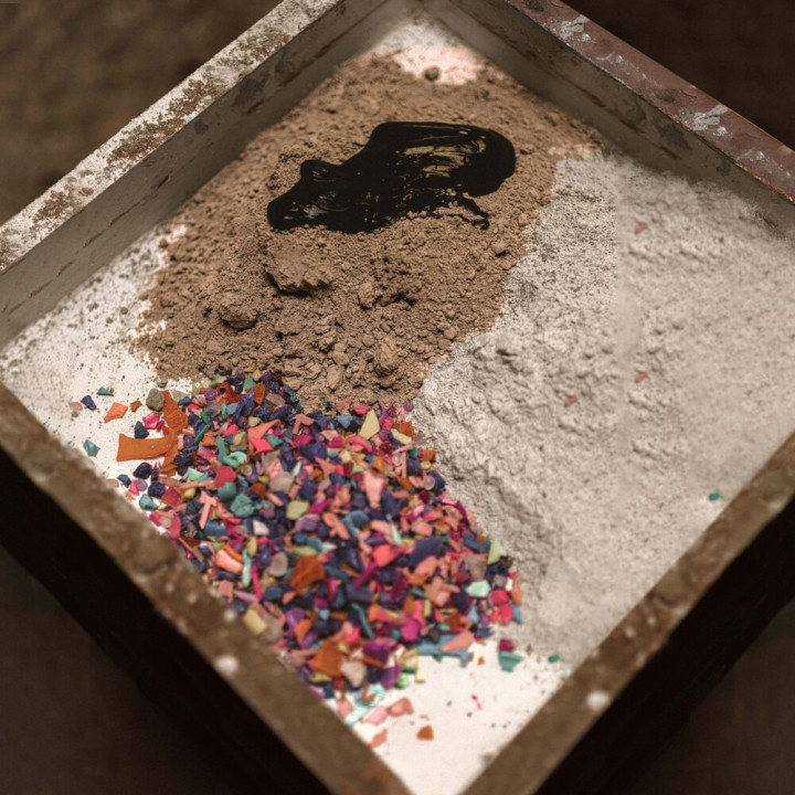 Geri Dönüştürülmüş Plastikler ve Döküm Mobilya