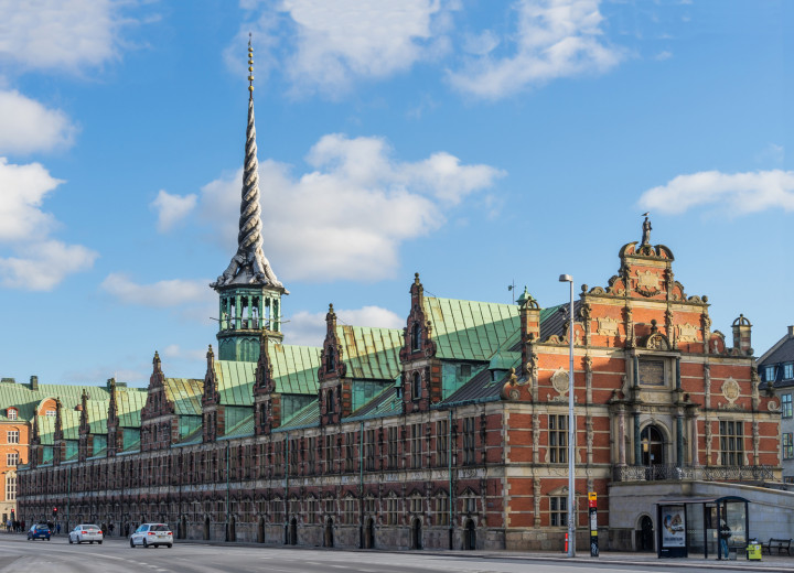 Yangın Kopenhag'ın 17. Yüzyıldan Kalma Binasını Yok Etti