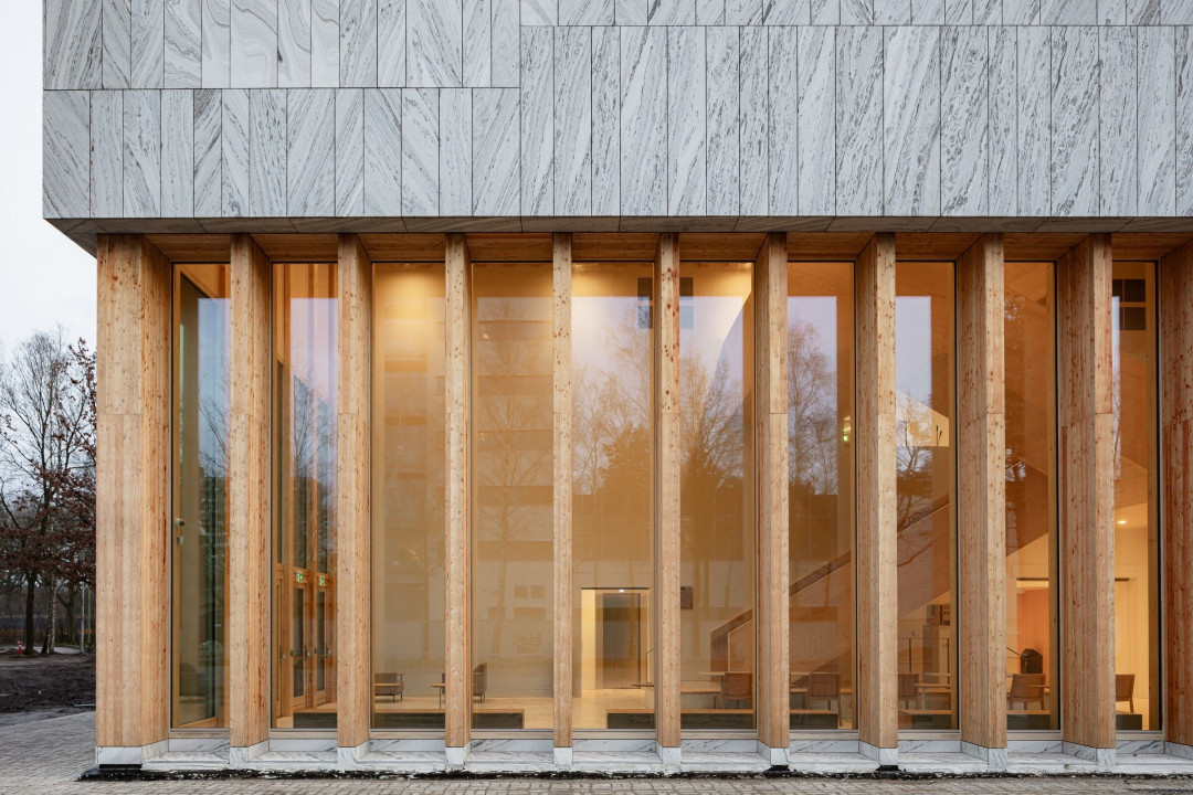 Marga Klompé binası