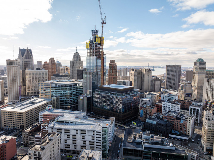 Detroit'teki Gökdelen Şehrin En Yüksek İkinci Binası Oldu