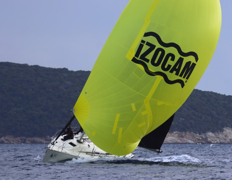 İzocam Yelken Takımı