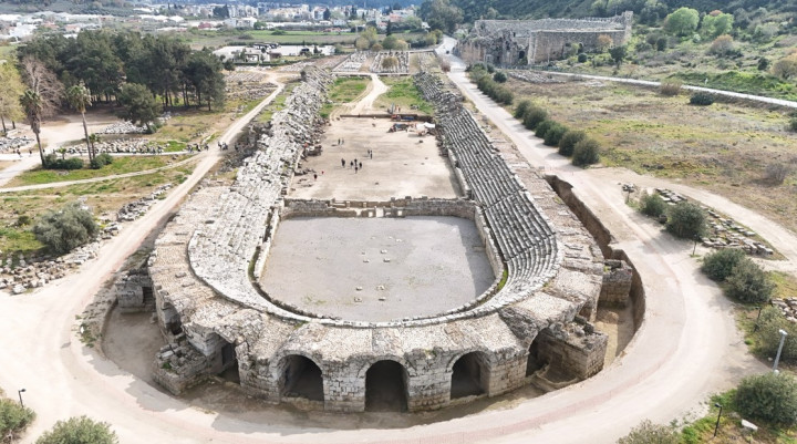 Şişecam Camın Tarihine Işık Tutuyor