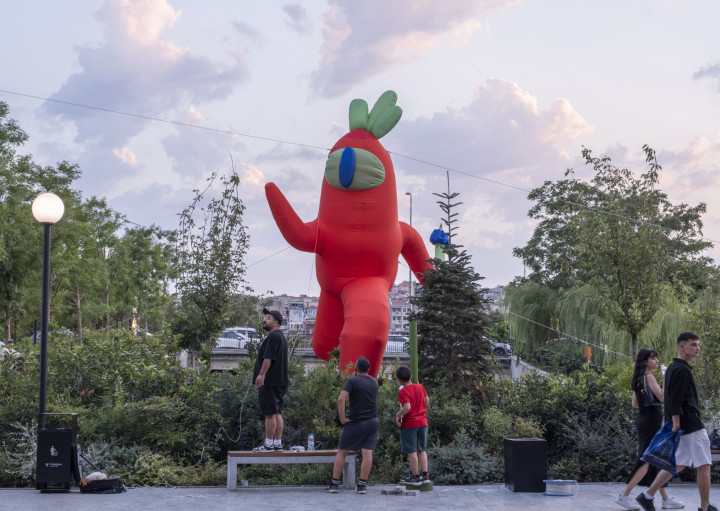 Uğur Acil’den Terminal Kadıköy’de Yeni Bir Yerleştirme