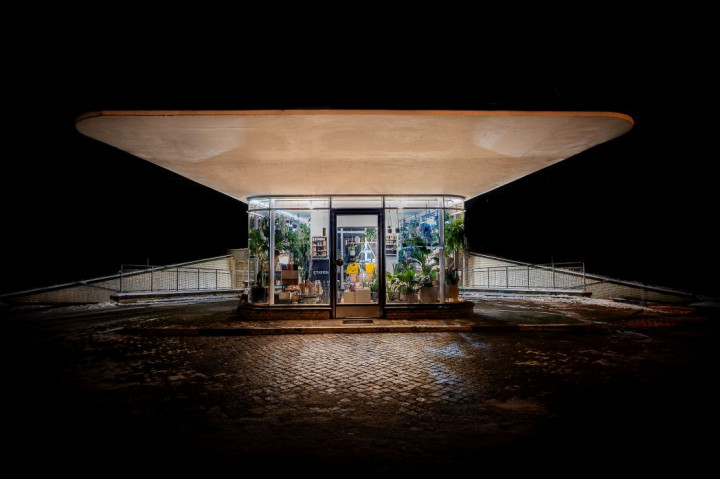 1950’lerin Benzin İstasyonu Yılın Fotoğrafı Seçildi