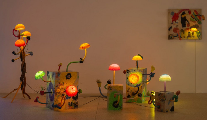 Mika Rottenberg’den Menorca’da Vibrant Matter