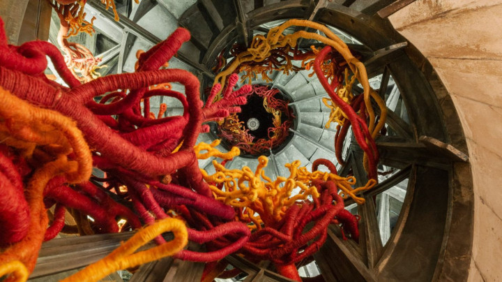 Paris Design Week’te Franjou’nun Enstalasyonu Göz Kamaştırıyor