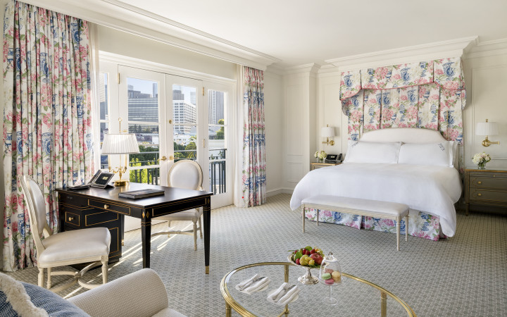 The Peninsula Beverly Hills, Renovasyona Girdi