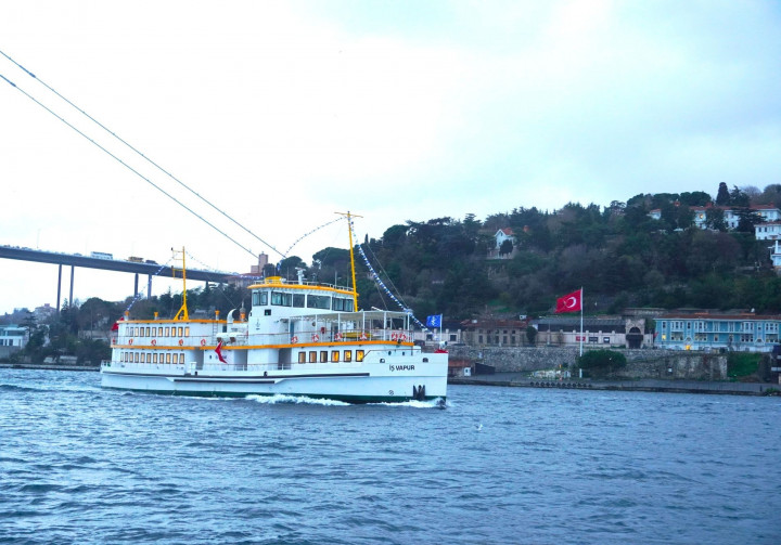 Haliç Tersanesi’nden Yüzen Bir Banka Şubesi