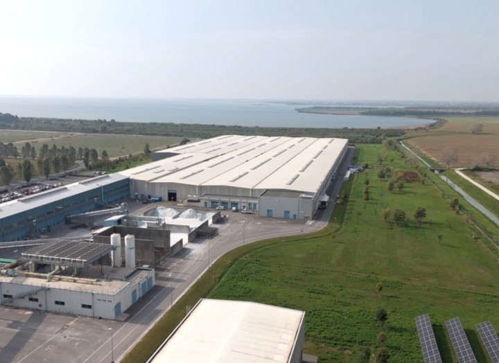 Şişecam’dan Kuzey İtalya’da Yeni Kaplamalı Cam Hattı