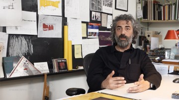 Renk ve Form Farklı Şeyler, Çatışmaz