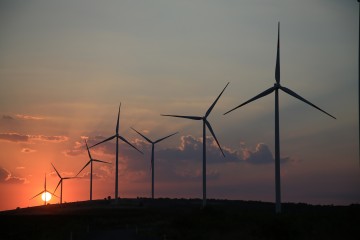 Akfen Yenilenebilir Enerji, Rüzgar Santrallerini Kuruyor