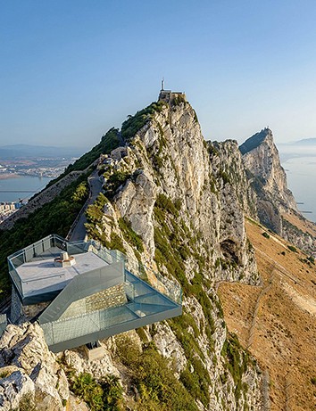 Cebelitarık'ta Bir Cam Geçit